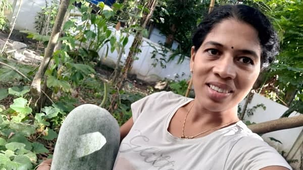 दोस्त पूछेंगे तो क्या बताऊंगी