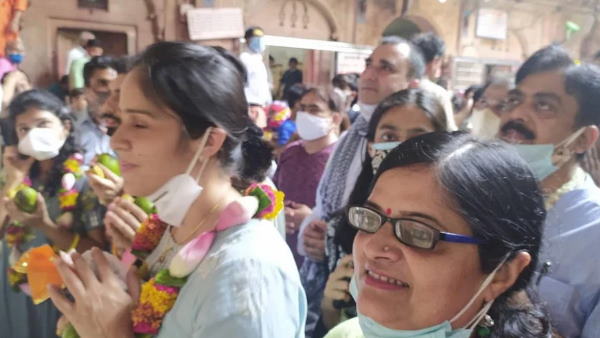 ताजमहल पहुंचीं साइना नेहवाल