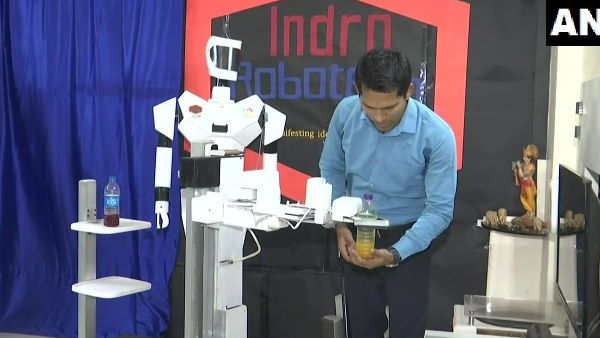 संतोष हुलावाले ने बनाए हैं ये तीन रोबोट