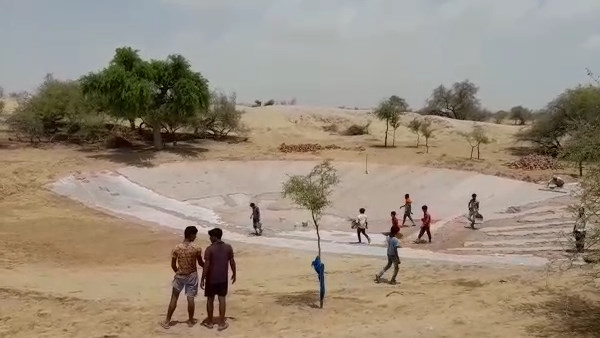 तालाब बनाने की रूपरेखा बनाई