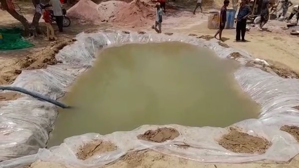 गांव के अन्य लोग भी हमारे साथ जुड़ने लगे