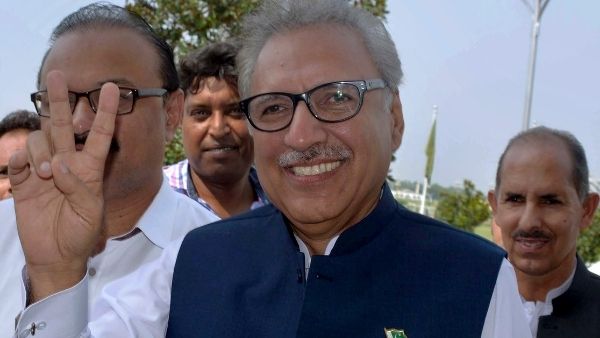 इमरान खान का बचाव