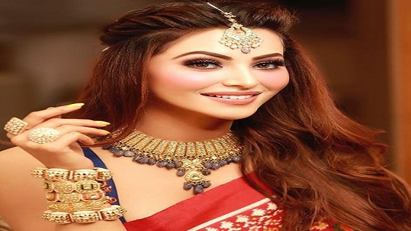 उर्वशी के लुक ने ढ़ाया कहर