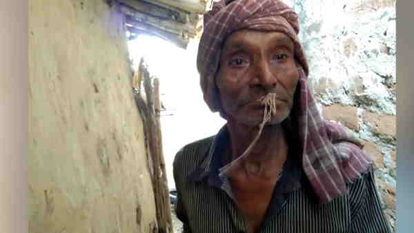 palamu wife and son tied mouth of old man with rope and threw on track palamu wife and son tied mouth of old man with rope and threw on track