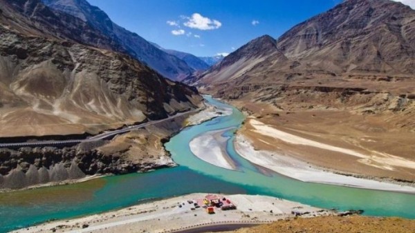 कारलिग दिवस के बात बातचीत