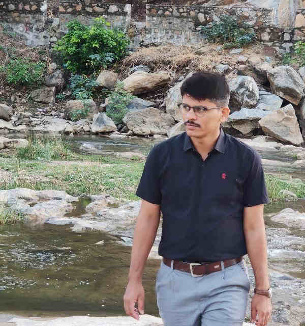 शिक्षक के तीन बेटे एक साथ बने अफसर