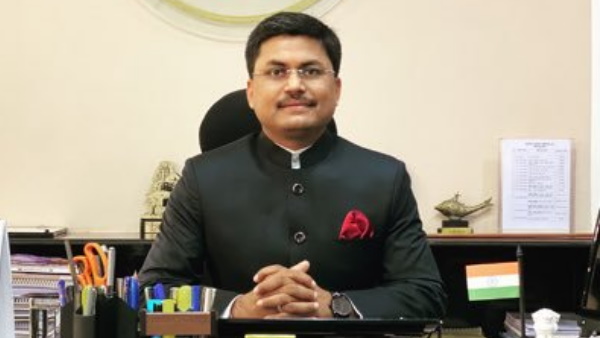 IAS अवनीश शरण के 10-12वीं के नंबर