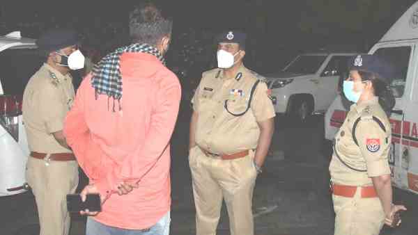 Barabanki accident news: Eyewitness told how Barabanki Road accident happened Barabanki accident news: Eyewitness told how Barabanki Road accident happened