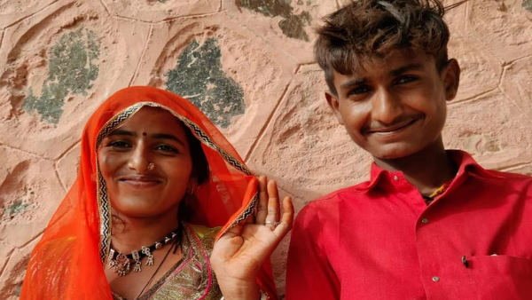 Lover couple from Barmer wanted to cross India-Pakistan border BSF caught near Tarbandi Lover couple from Barmer wanted to cross India-Pakistan border BSF caught near Tarbandi
