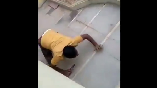 वीडियो देख लोगों की छूटी हंसी