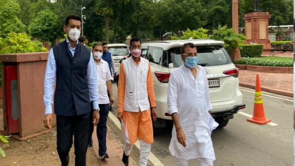 BJP MPs boycott meeting of Parliamentary Standing Committee on IT alleging breach of confidentiality BJP MPs boycott meeting of Parliamentary Standing Committee on IT alleging breach of confidentiality