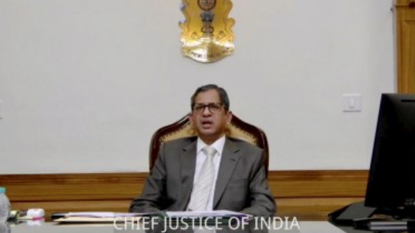 सीजेआई एनवी रमन्ना ने महिला से ऐसा क्या कहा?