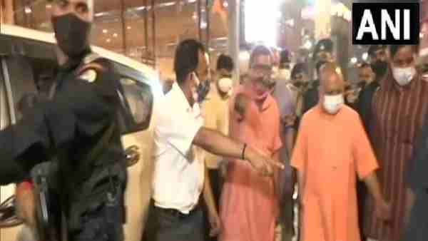 CM Yogi Adityanath inspected the development projects of Varanasi CM Yogi Adityanath inspected the development projects of Varanasi