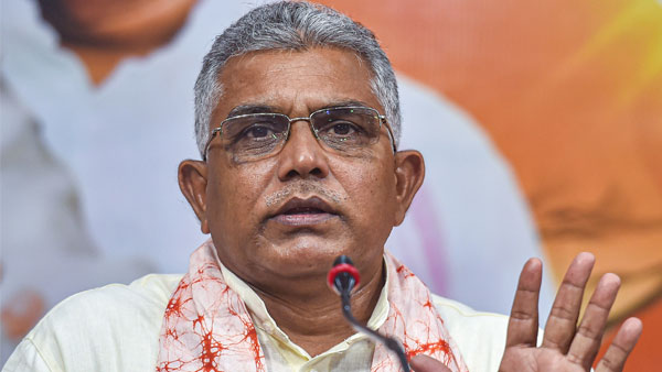 कोलकाता से JMB के तीन संदिग्ध आतंकी गिरफ्तार, बोले दिलीप घोष- उग्रवादियों का सप्लायर बन गया है बंगाल कोलकाता से JMB के तीन संदिग्ध आतंकी गिरफ्तार, बोले दिलीप घोष- उग्रवादियों का सप्लायर बन गया है बंगाल