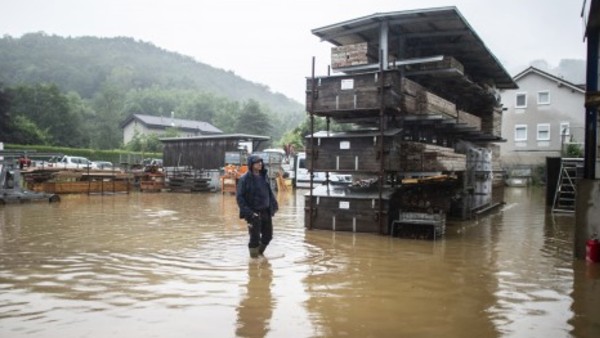 heavy rain heavy rain