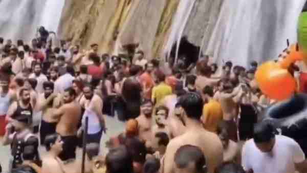 Police have arrested 4 tourists accused of making fake covid report Police have arrested 4 tourists accused of making fake covid report