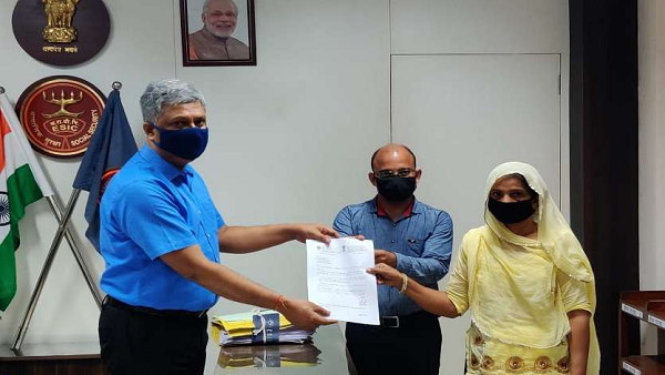 Gujarat government provides pension to the dependents of labourers who lost lives due to Coronavirus Gujarat government provides pension to the dependents of labourers who lost lives due to Coronavirus