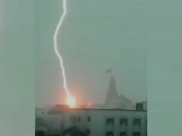 पहली बार गिरी इस मंदिर पर बिजली!