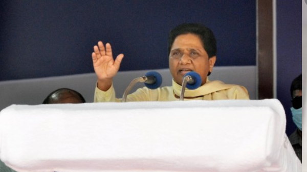 mayawati demands strict action against policemen in azamgarh case mayawati demands strict action against policemen in azamgarh case