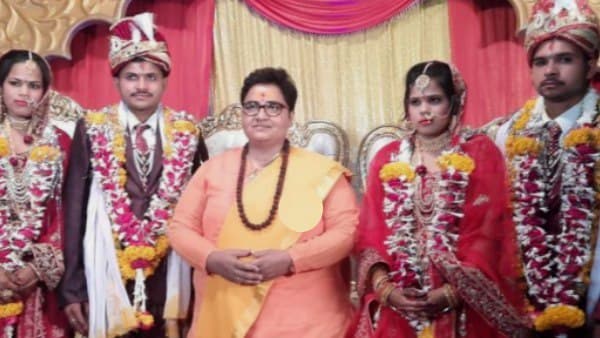 Bhopal MP Pragya Singh Thakur organized the marriage of two real sisters Bhopal MP Pragya Singh Thakur organized the marriage of two real sisters