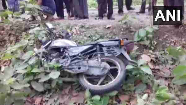 Two life lost, one hospitlaised after a tiger attacked them in forest area in Pilibhit Two life lost, one hospitlaised after a tiger attacked them in forest area in Pilibhit