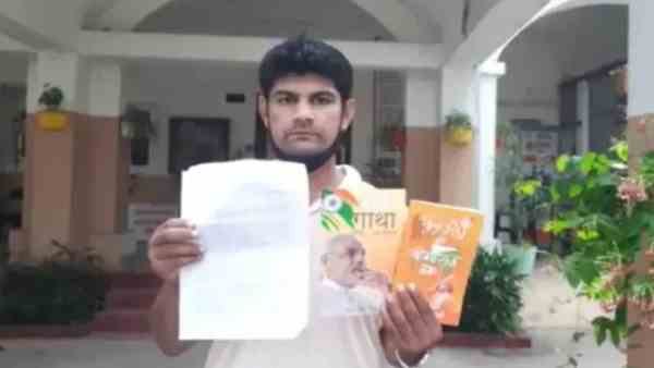 praveen kumar walks to supreme court to prove that he has not converted religion praveen kumar walks to supreme court to prove that he has not converted religion