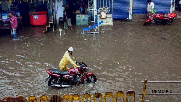 मौसम केंद्र भोपाल ने जारी की चेतावनी