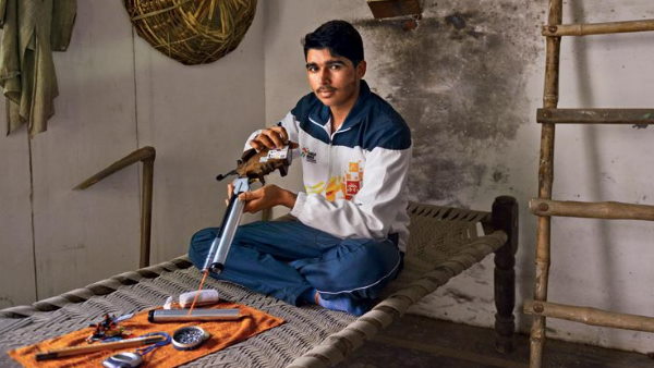 ट्रेनिंग के लिए गांव से 15 Km की यात्रा करते थे