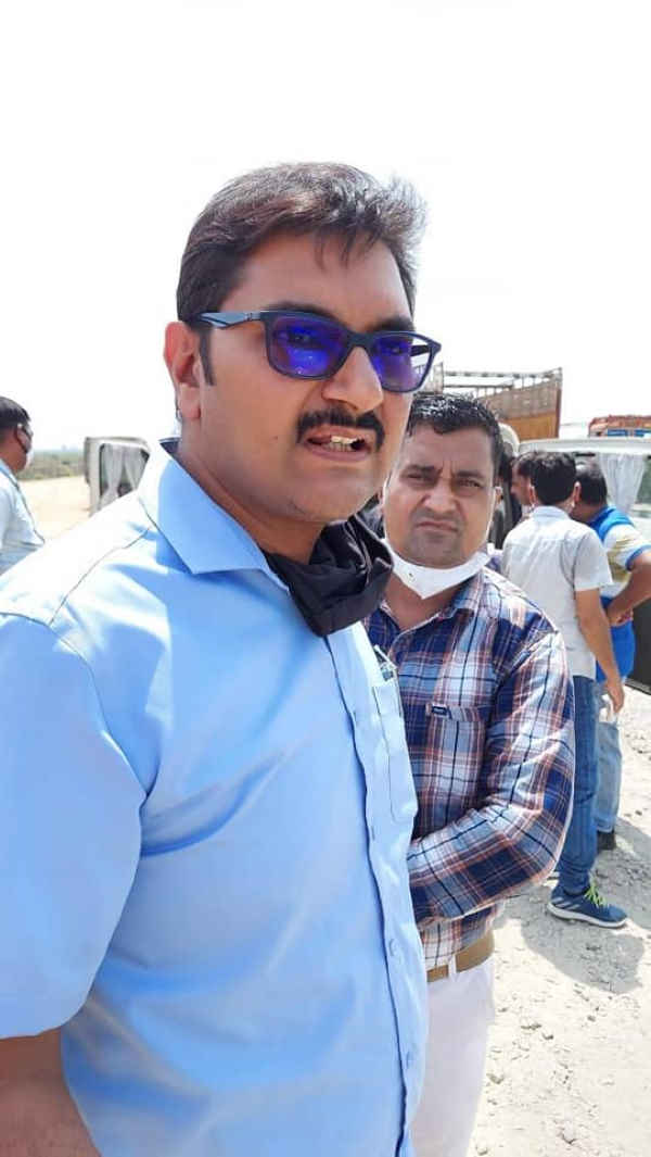 यूपी के गाजीपुर में अफीम महाप्रबंधक हैं शशांक यादव