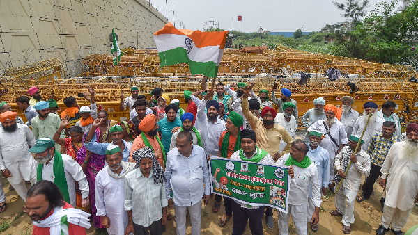 Delhi Police increased security Before farmers Parliament march, kept anti riot force on standby Delhi Police increased security Before farmers Parliament march, kept anti riot force on standby