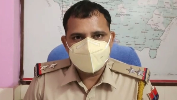 इनके खिलाफ मामला दर्ज