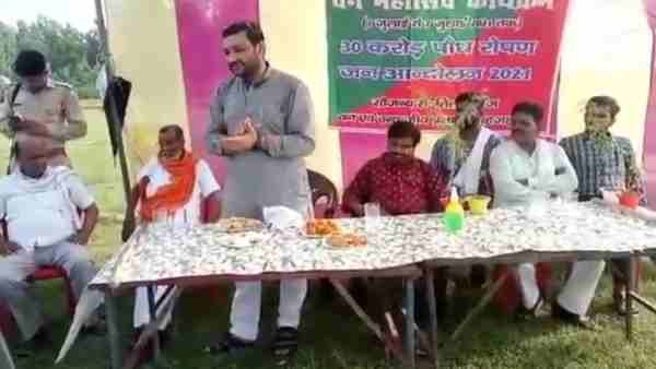 shahjahanpur: Video viral of BJP MLA Veer Vikram Singh shahjahanpur: Video viral of BJP MLA Veer Vikram Singh