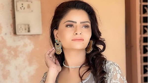 एक्ट्रेस गहना वशिष्ठ से होगी पूछताछ