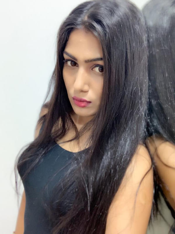 याशिका बसेरा की जीवनी