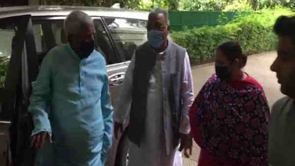 rjd supremo lalu prasad yadav met with sharad yadav rjd supremo lalu prasad yadav met with sharad yadav
