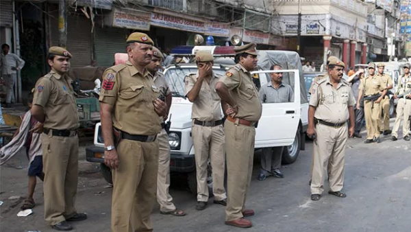 पुलिस के पास आरोपी का कोई सुराग नहीं था