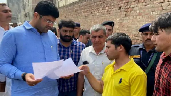 I am ashamed to ask Deputy CM Dushyant Chautala, the officer said - Yes Sir I am ashamed to ask Deputy CM Dushyant Chautala, the officer said - Yes Sir