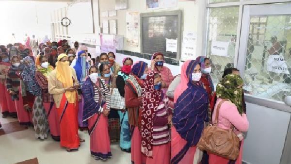 स्वयं समूहों की मदद से आंगनबाड़ी कार्यक्रमों को प्रोत्साहित किया गया