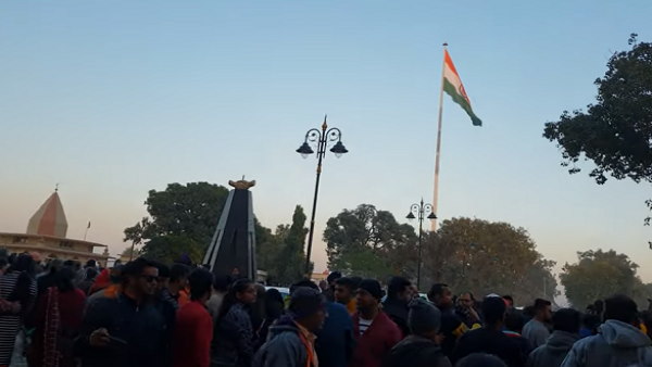 मथुरा में फहराया गया था 100 फुट ऊंचा तिरंगा