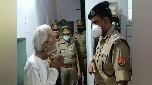 दंपति को दिलाया उनका हक, बेटे बहू को लगाई फटकार