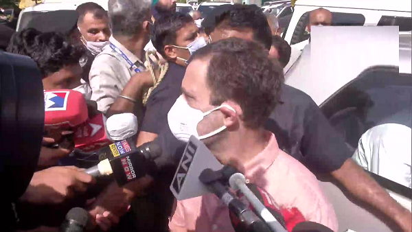 delhi minor girl case: Rahul Gandhi meet the family, says- I am standing with them delhi minor girl case: Rahul Gandhi meet the family, says- I am standing with them