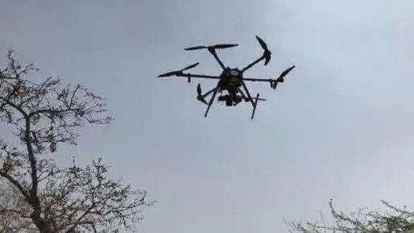 सांबा के ब्रहमना इलाके में 4 जगहों पर दिखे संदिग्ध ड्रोन सांबा के ब्रहमना इलाके में 4 जगहों पर दिखे संदिग्ध ड्रोन