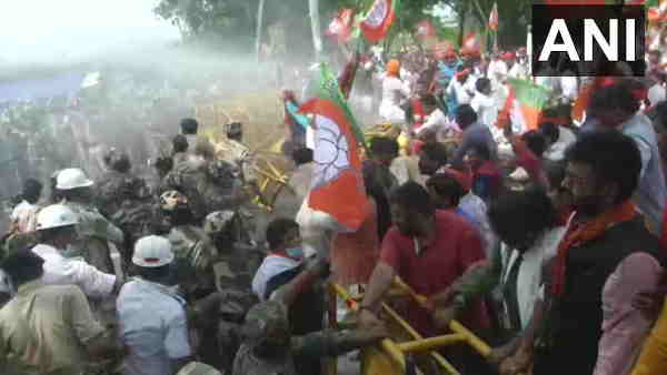 Jharkhand bjp leaders did vidhansabha gherav for room alot for namaj Jharkhand bjp leaders did vidhansabha gherav for room alot for namaj