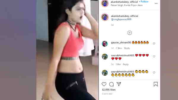 सिंपल ड्रेस में बिखेर रही हैं जलवे