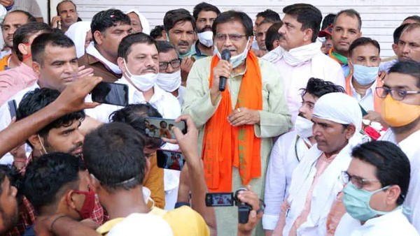 अपने विधानसभा में जनसभा करें धनखड़- विकल पचार