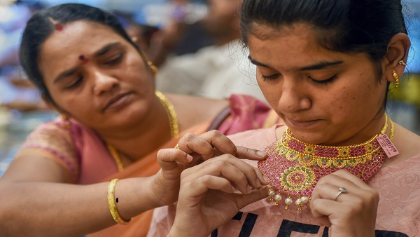 एक नजर सोने की कीमत पर