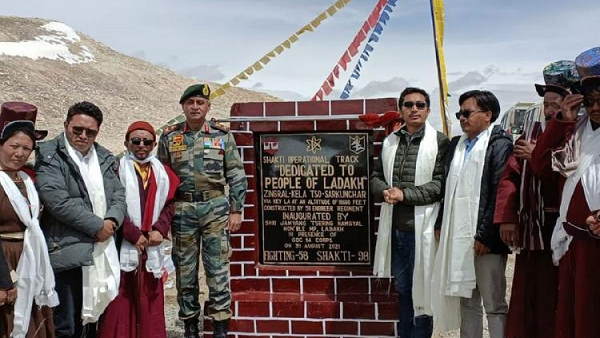 highest-motorable-road-Ladakh highest-motorable-road-Ladakh