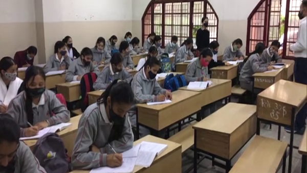 70 साल तक के शिक्षकों को मिलेगा इसमें मौका