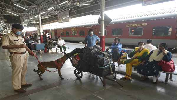 जानकारी के बिना टिकट भी कैंसिल की जा सकती थी