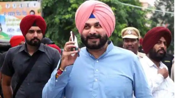 Navjot Singh Sidhu resigns from the post of Punjab Congress President Navjot Singh Sidhu resigns from the post of Punjab Congress President